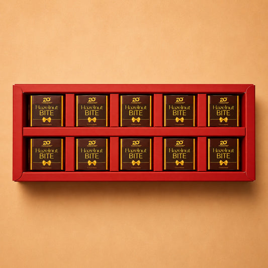 Box of 10 Chocolates/Center filled/Hazelnut